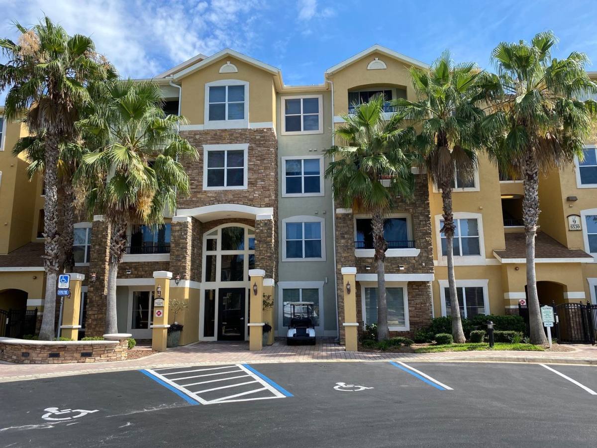 Condo for rent at 8539 Gate Parkway W, Jacksonville, FL 32216