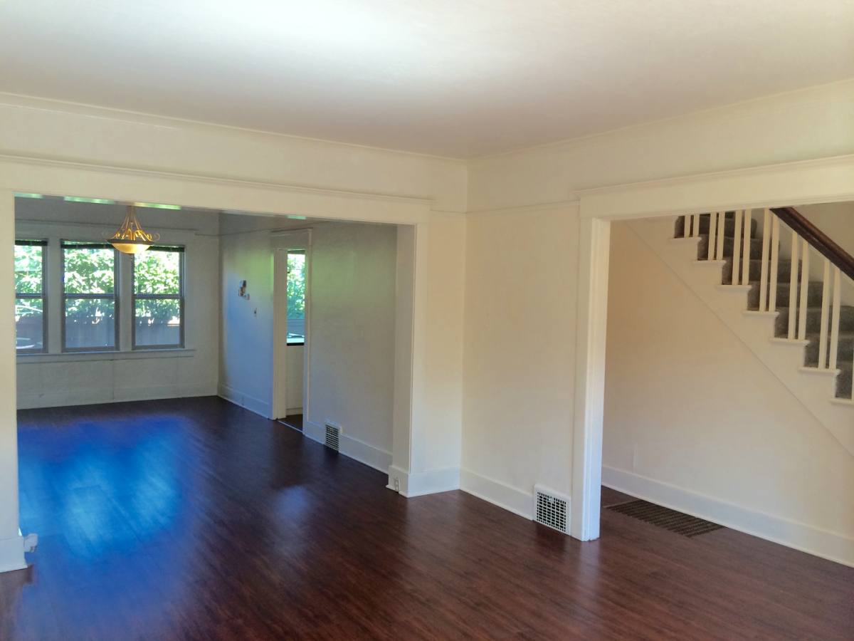 Apartment for rent at 600 W Howe St, Seattle, WA 98119