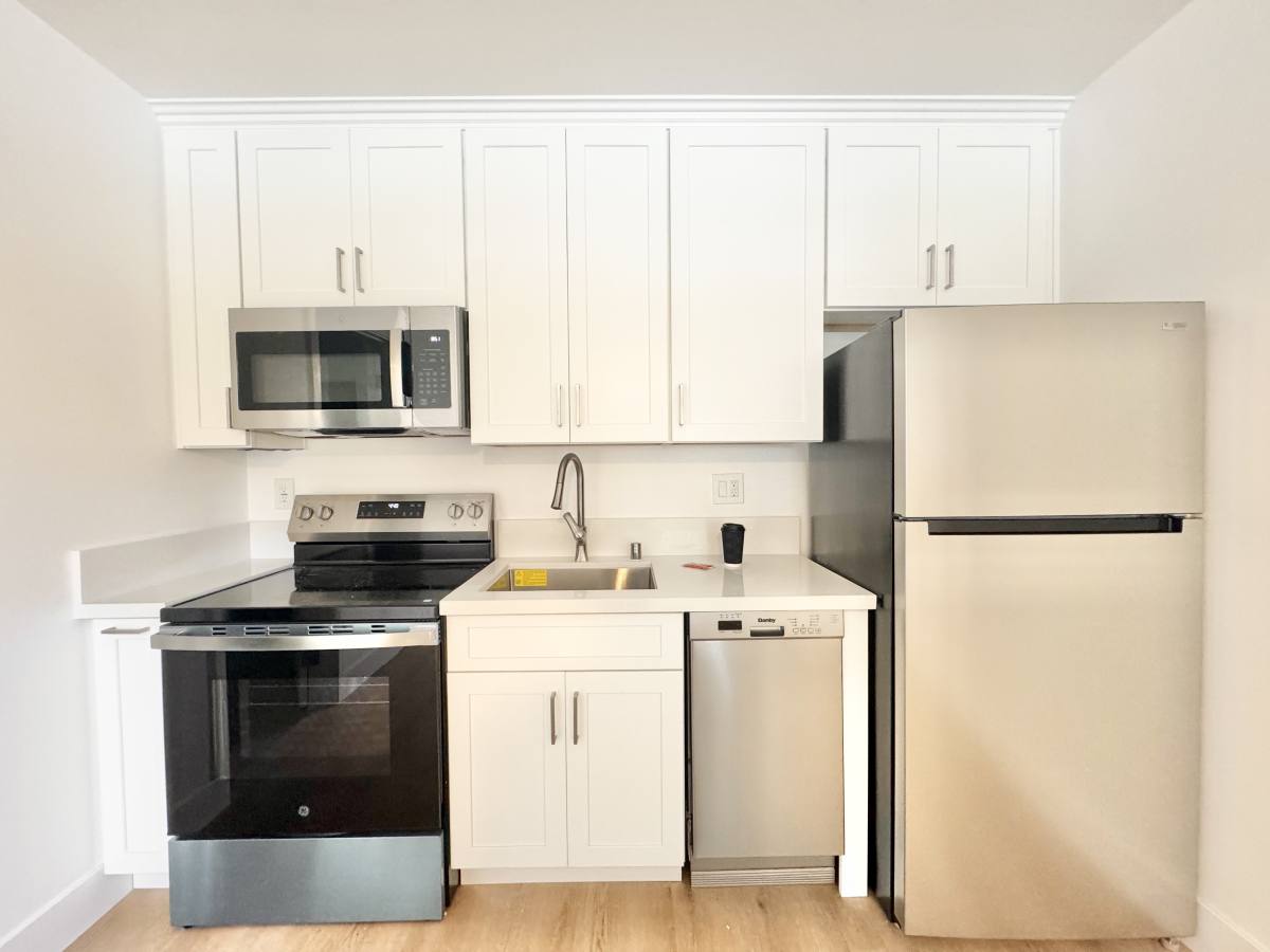 Apartment for rent at 3522 Bellevue Ave #9, Los Angeles, CA 90026