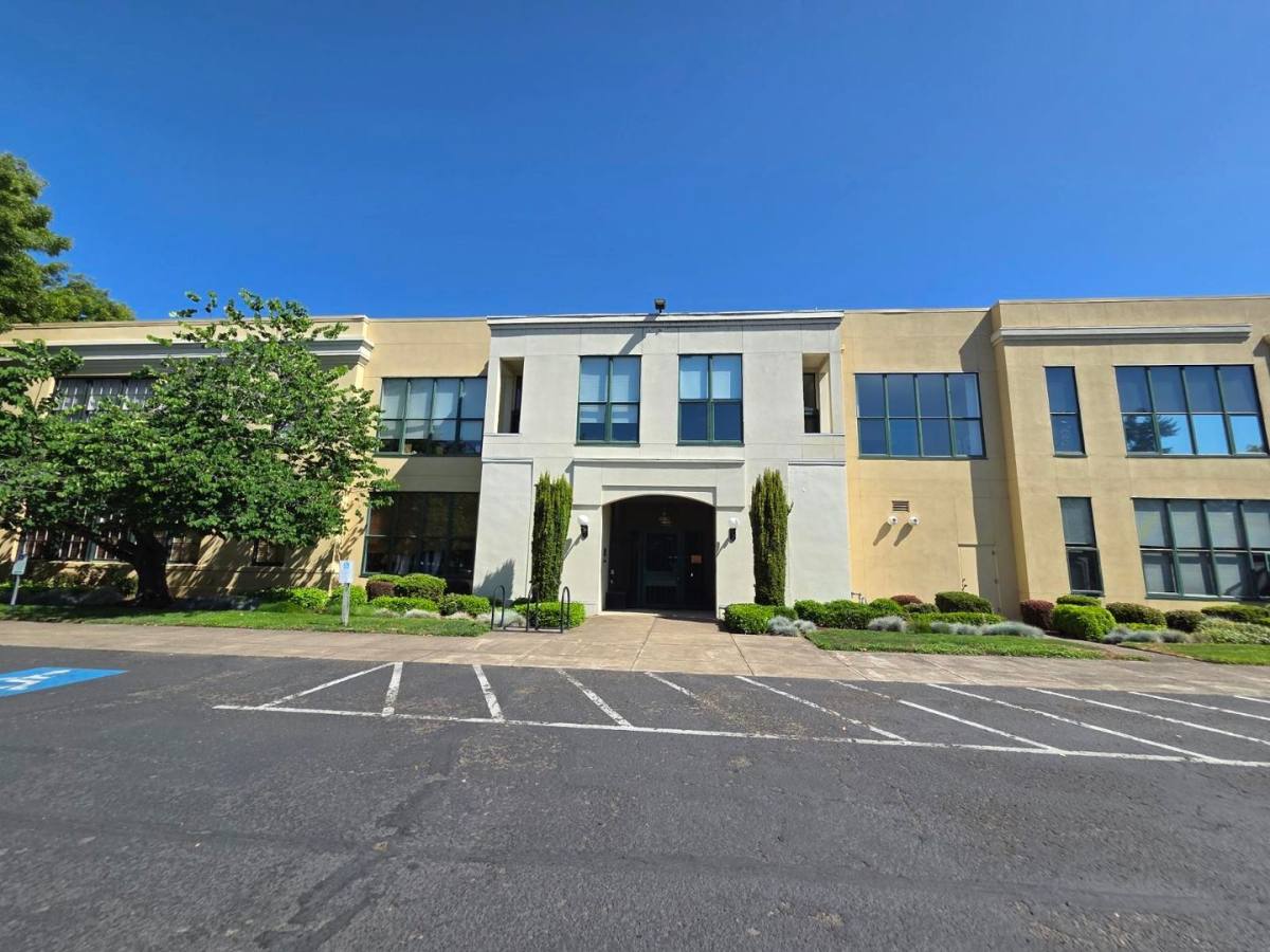 650 W 12th Ave #124, Eugene, OR 97402