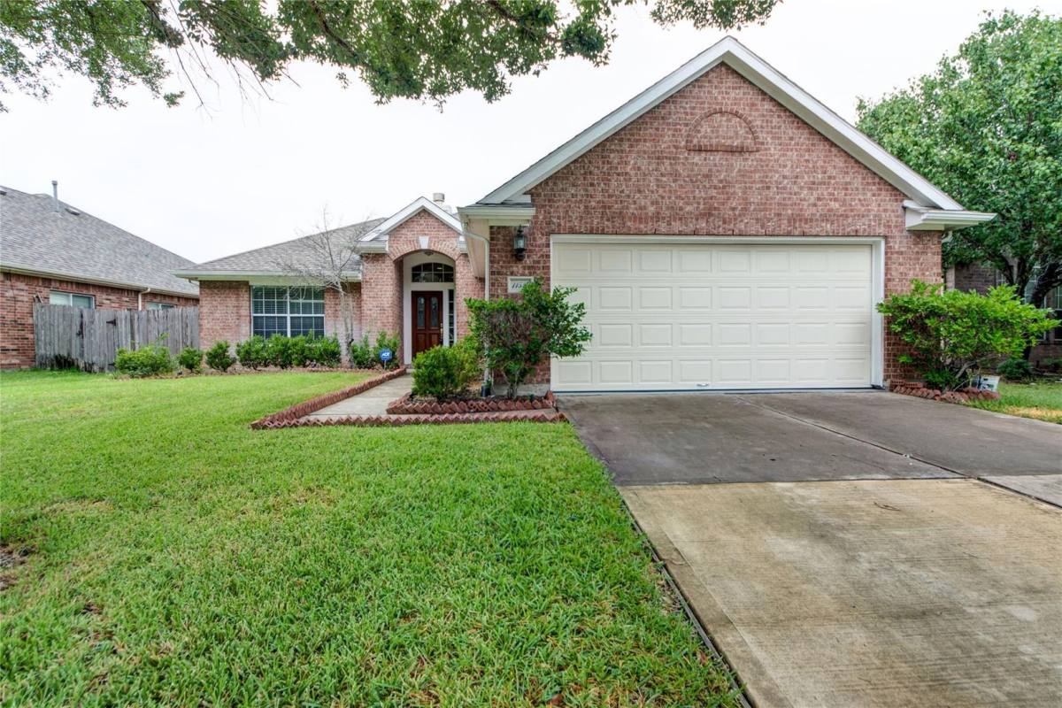 House for rent at 11514 Hills Bridge Lane, Sugar Land, TX 77498