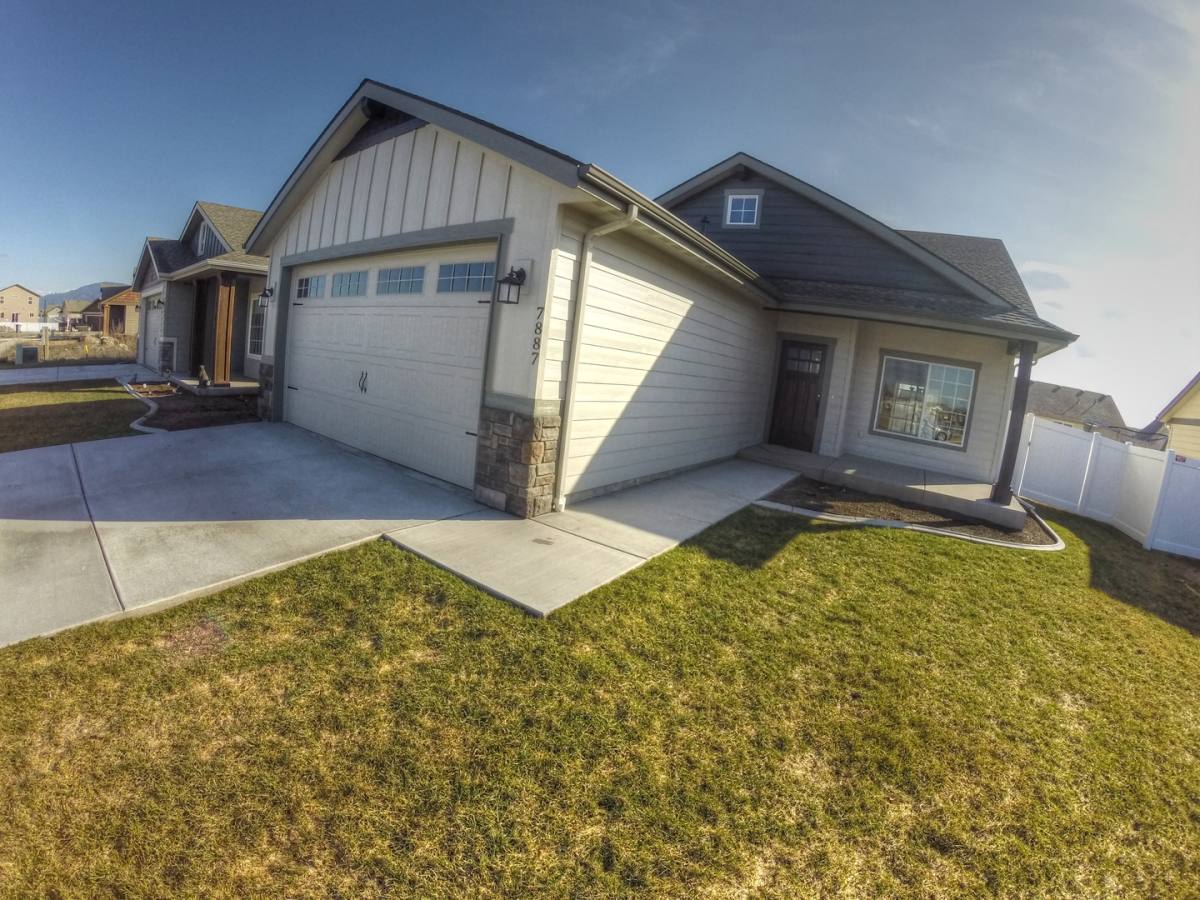 House for rent at 7887 N Goodwater Loop, Coeur D Alene, ID 83815