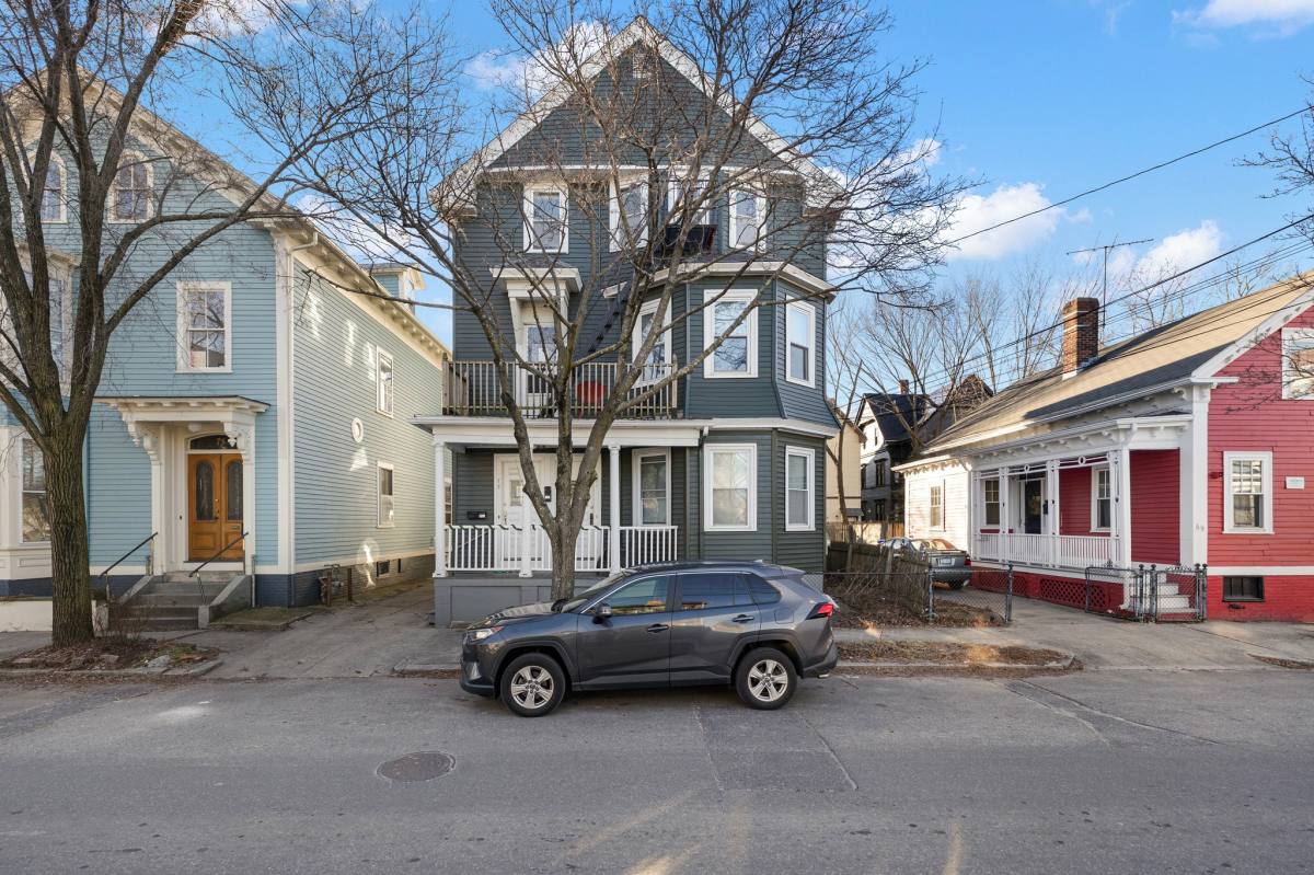 Apartment for rent at 71 Marshall St #2, Providence, RI 02909