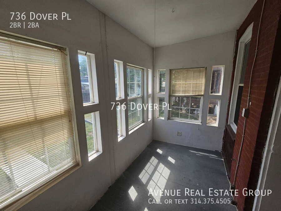 Apartment for rent at 736 Dover Place, Saint Louis, MO 63111