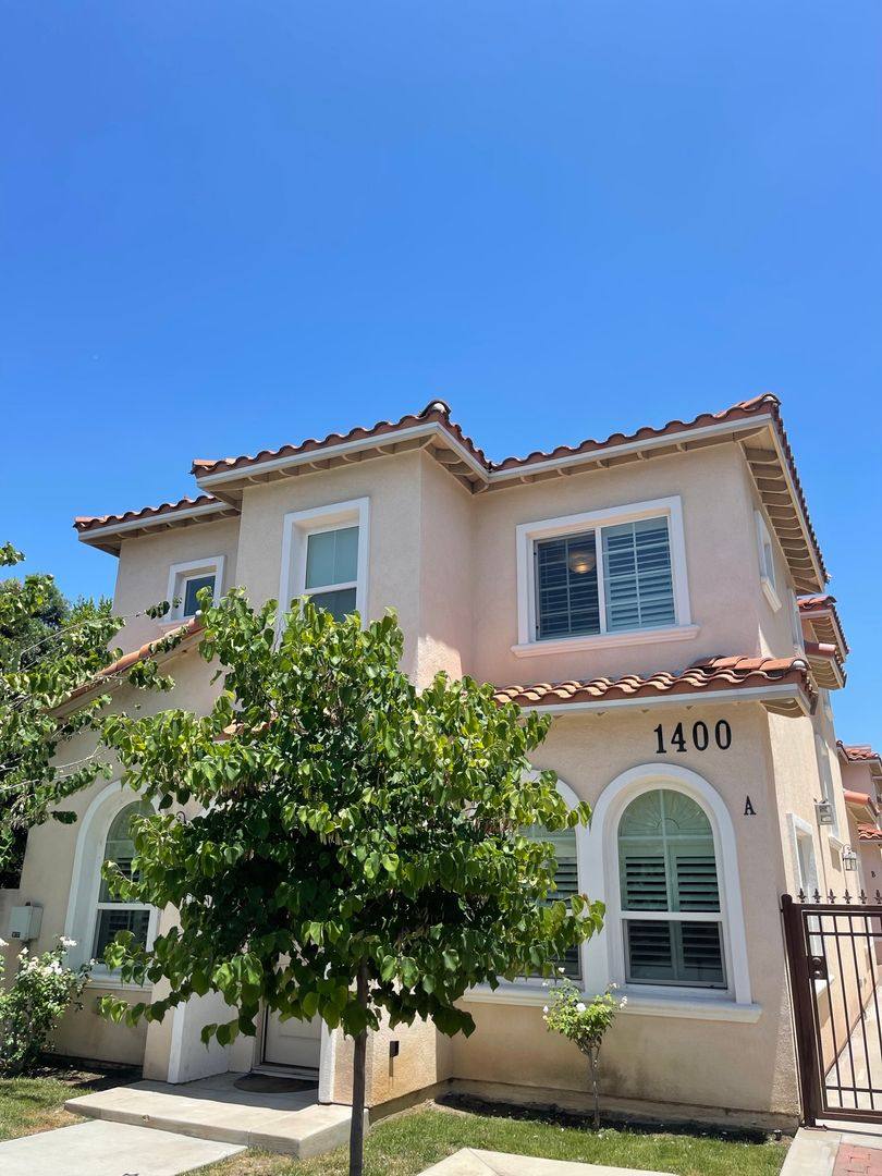 Townhouse for rent at 1400 Prospect Ave, San Gabriel, CA 91776