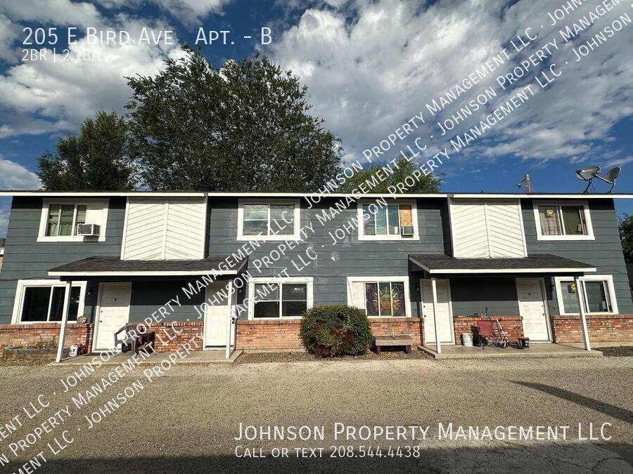 Townhouse for rent at 205 E Bird Ave #B, Nampa, ID 83686