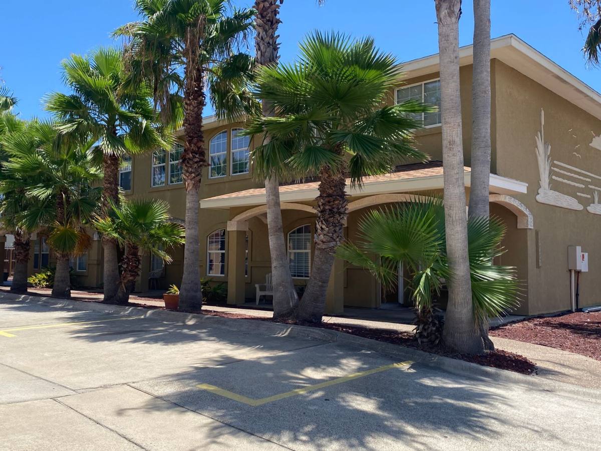 Townhouse for rent at 15438 Seamount Cay Court #202, Corpus Christi, TX 78418