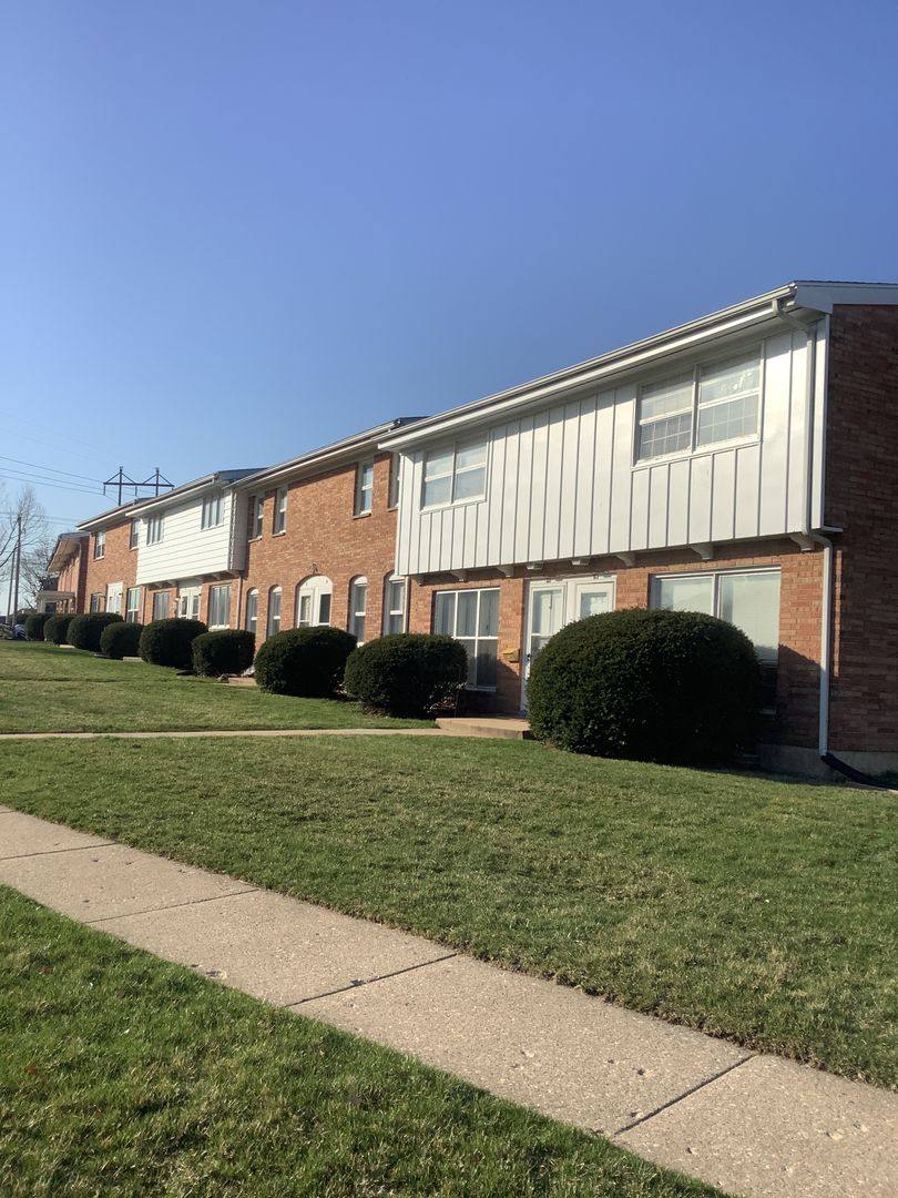 Apartment for rent at 5001 1st Ave SW, Cedar Rapids, IA 52404