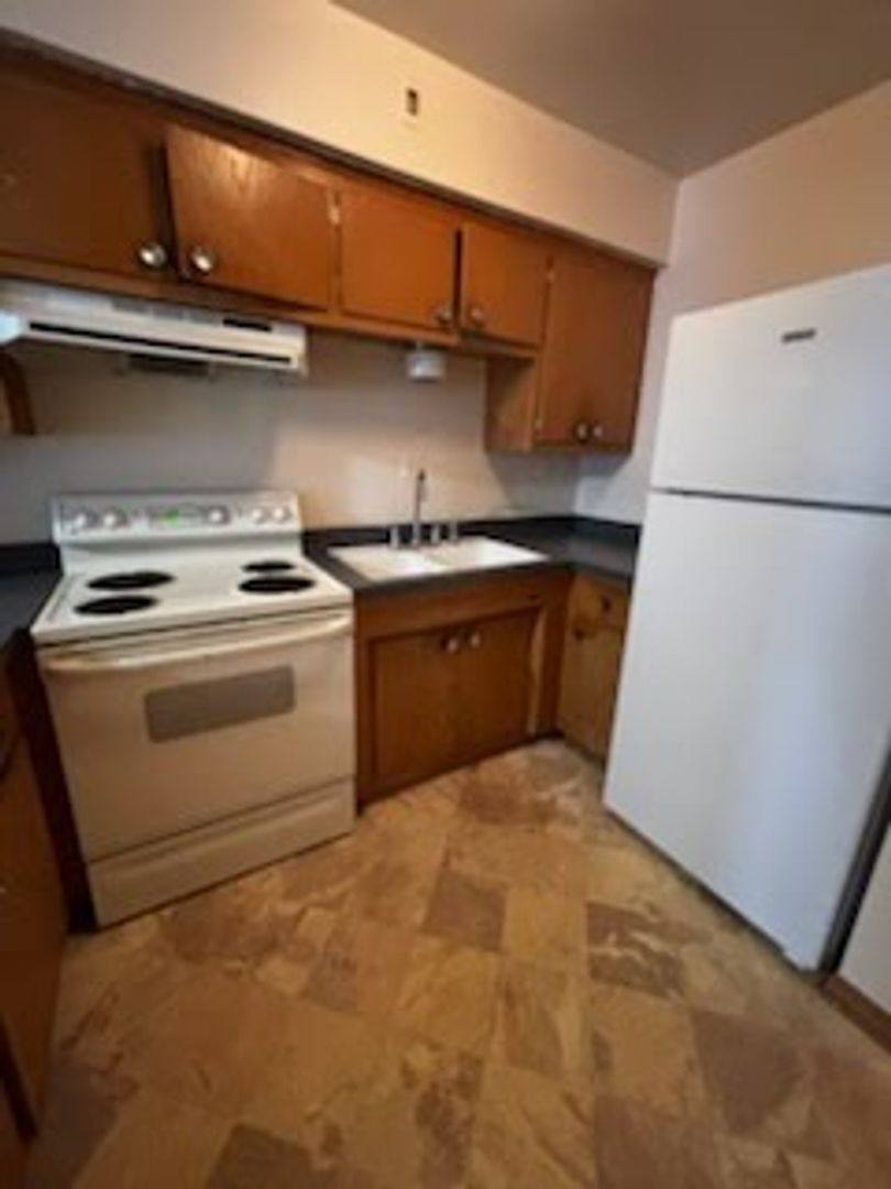 Apartment for rent at 6900 W Lincoln Ave, Milwaukee, WI 53219