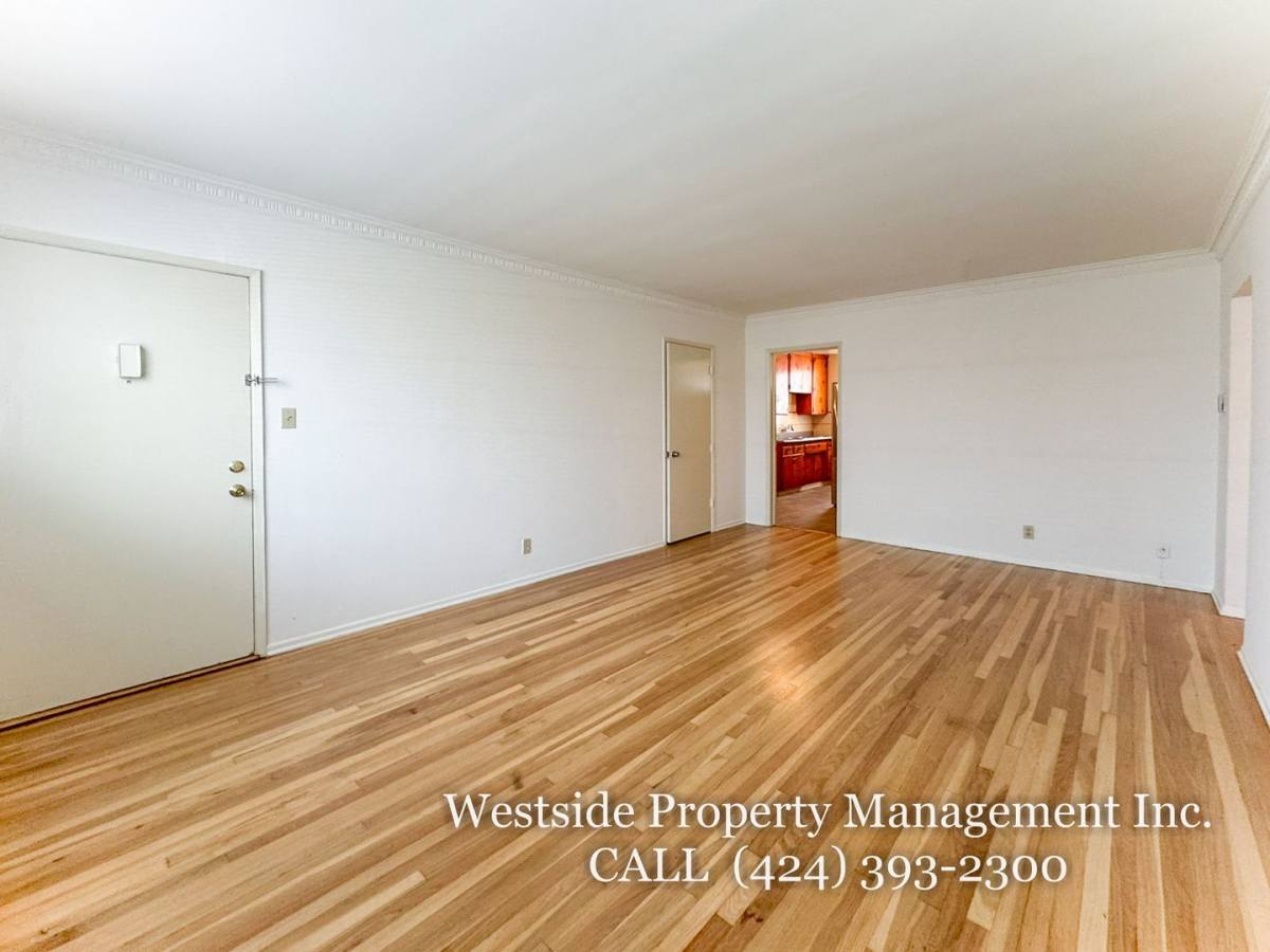 Apartment for rent at 244 S Doheny Dr #244A, Beverly Hills, CA 90211