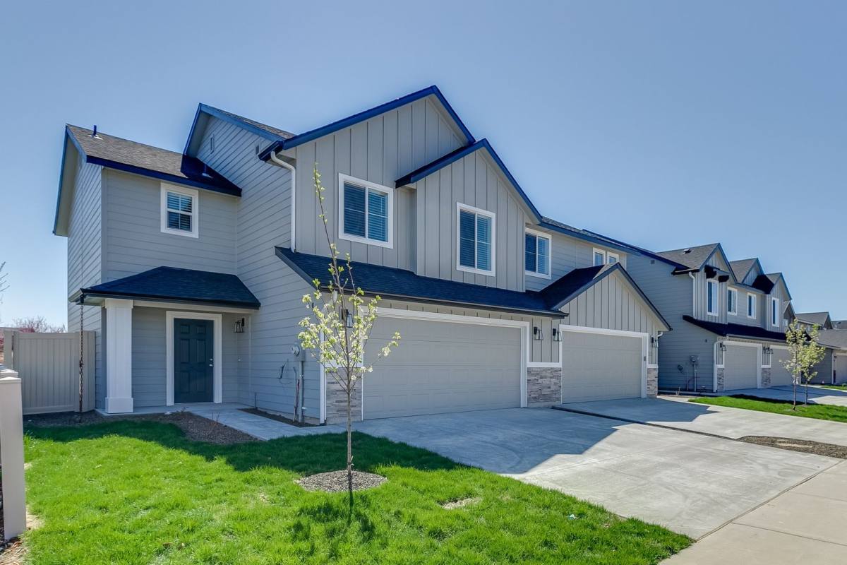 Townhouse for rent at 861 W Apple Pine St, Meridian, ID 83646