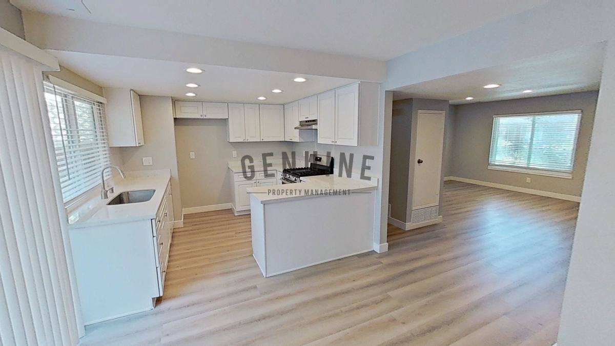 Townhouse for rent at 10062 Los Coyotes Court, Fountain Valley, CA 92708