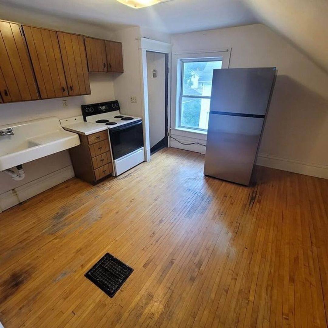 Apartment for rent at 213 N 4th Ave, Wausau, WI 54401