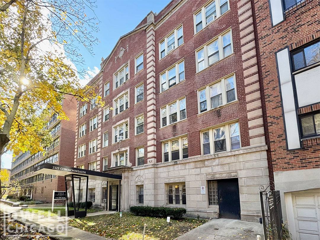 2322 Commonwealth Ave #408, Chicago, IL 60614