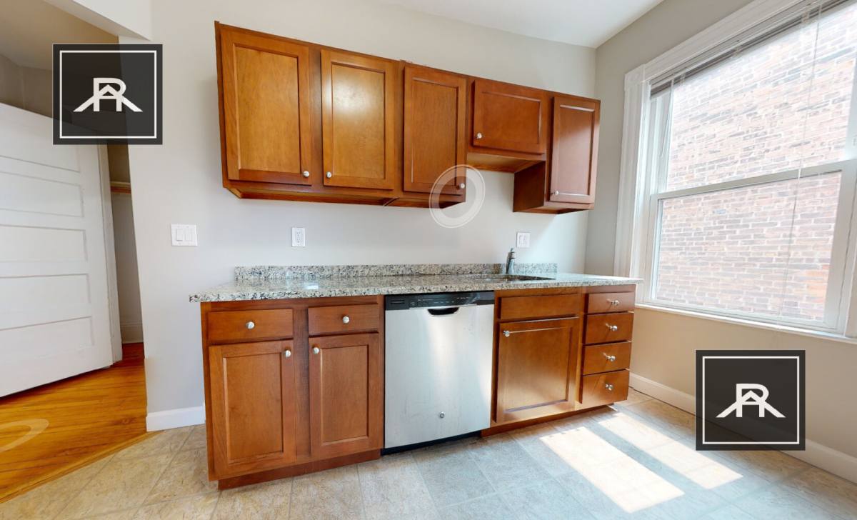 Apartment for rent at 14 Pleasant St #2, Cambridge, MA 02139