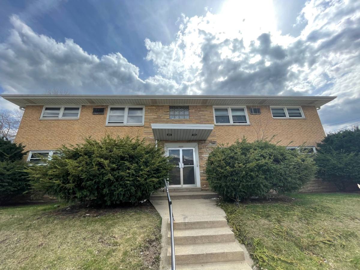 Apartment for rent at 7007 W Becher St, Milwaukee, WI 53219
