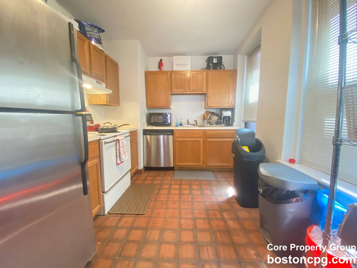 Apartment for rent at 14 Cooper #301, Boston, MA 02113