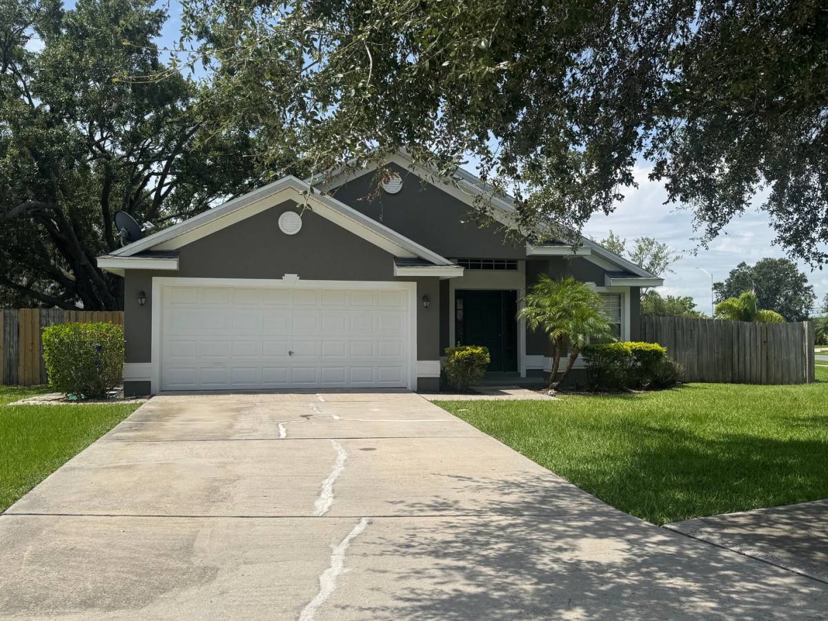 House for rent at 1415 Turtle Rock Court, Lakeland, FL 33803