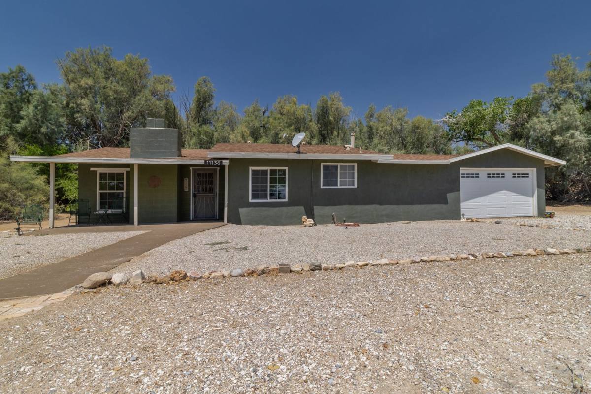 House for rent at 11136 Kendall Rd, Lucerne Valley, CA 92356