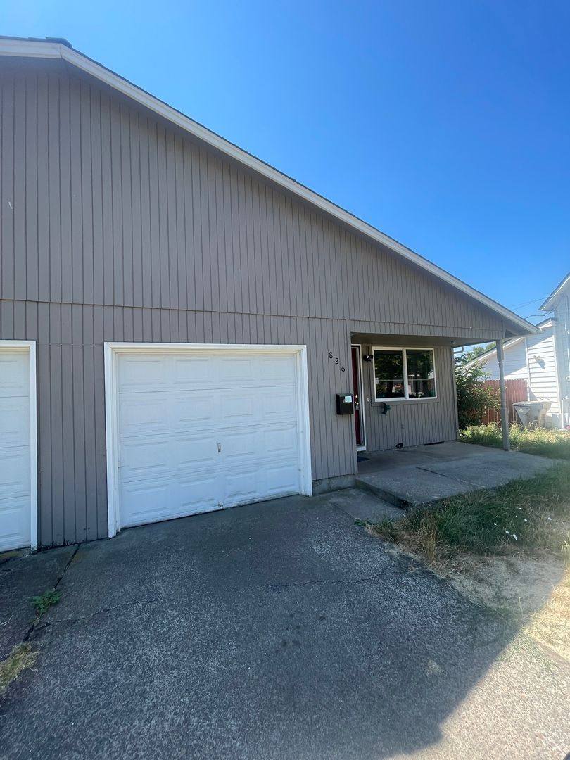 Apartment for rent at 828 3rd Ave SE, Albany, OR 97321