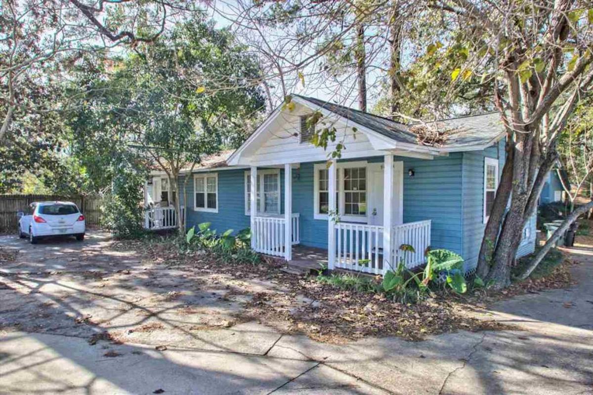 Apartment for rent at 904 Lipona Rd, Tallahassee, FL 32304