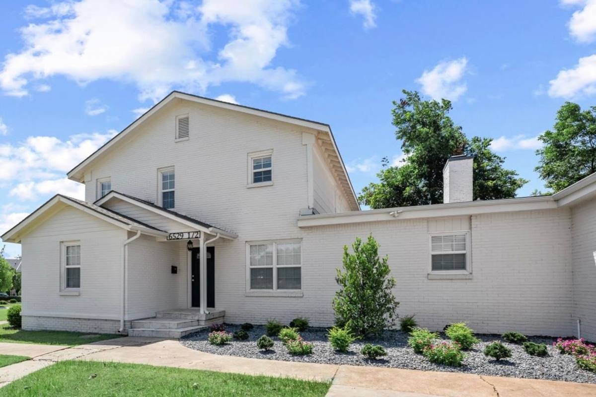 Townhouse for rent at 6529 Avondale Dr, Oklahoma City, OK 73116