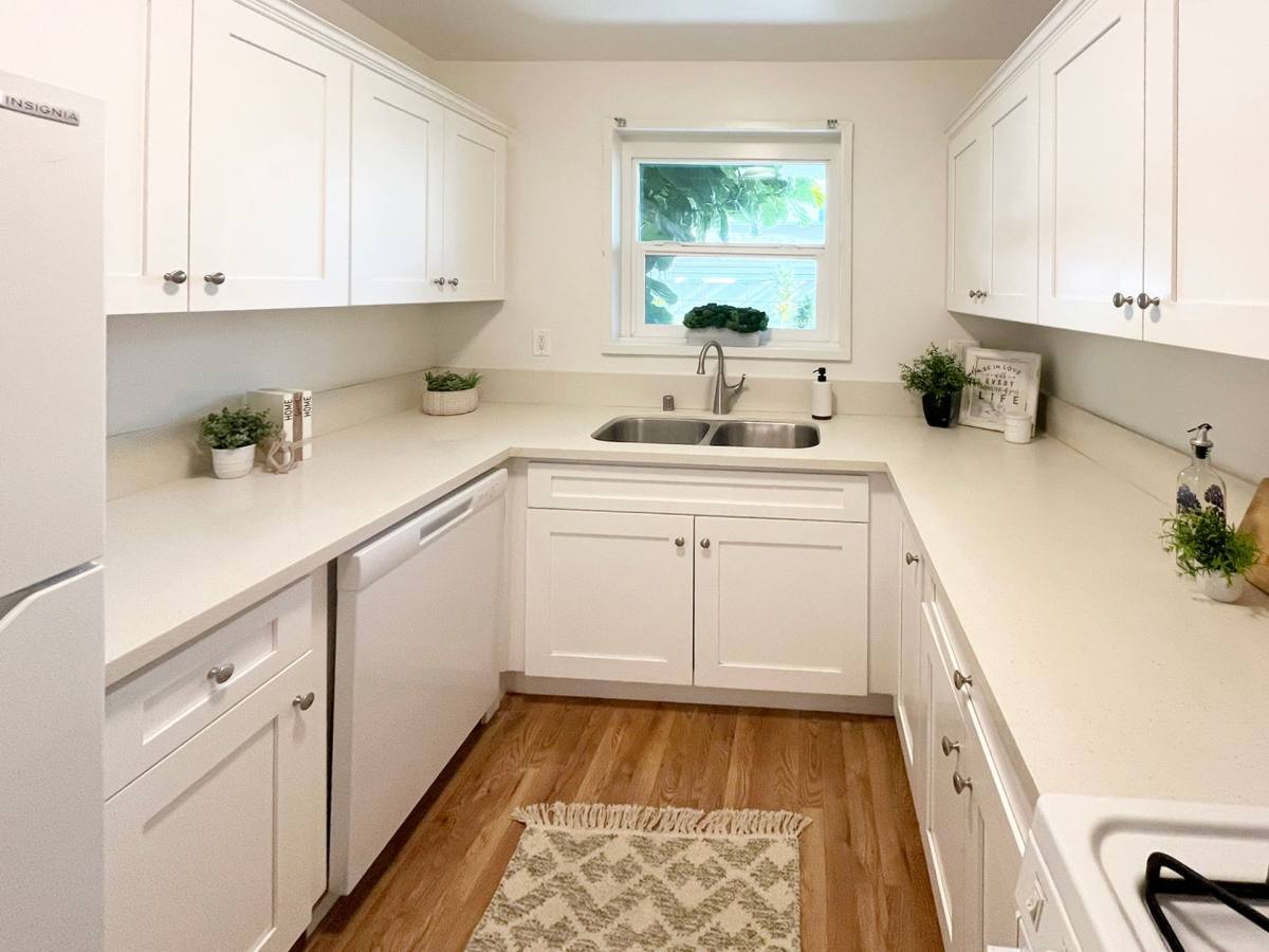 Apartment for rent at 361 S Elm Dr, Beverly Hills, CA 90212
