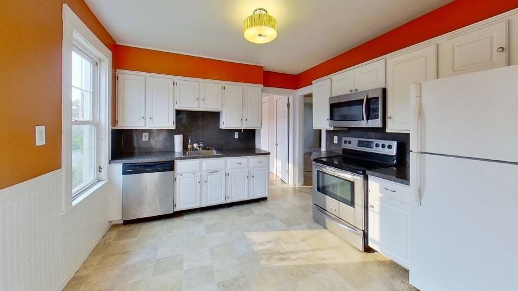 Apartment for rent at 1 Windsor Rd, Quincy, MA 02171