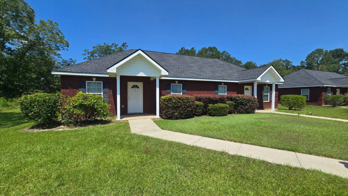 Apartment for rent at 1835 Homer Waters Rd, Glennville, GA 30427