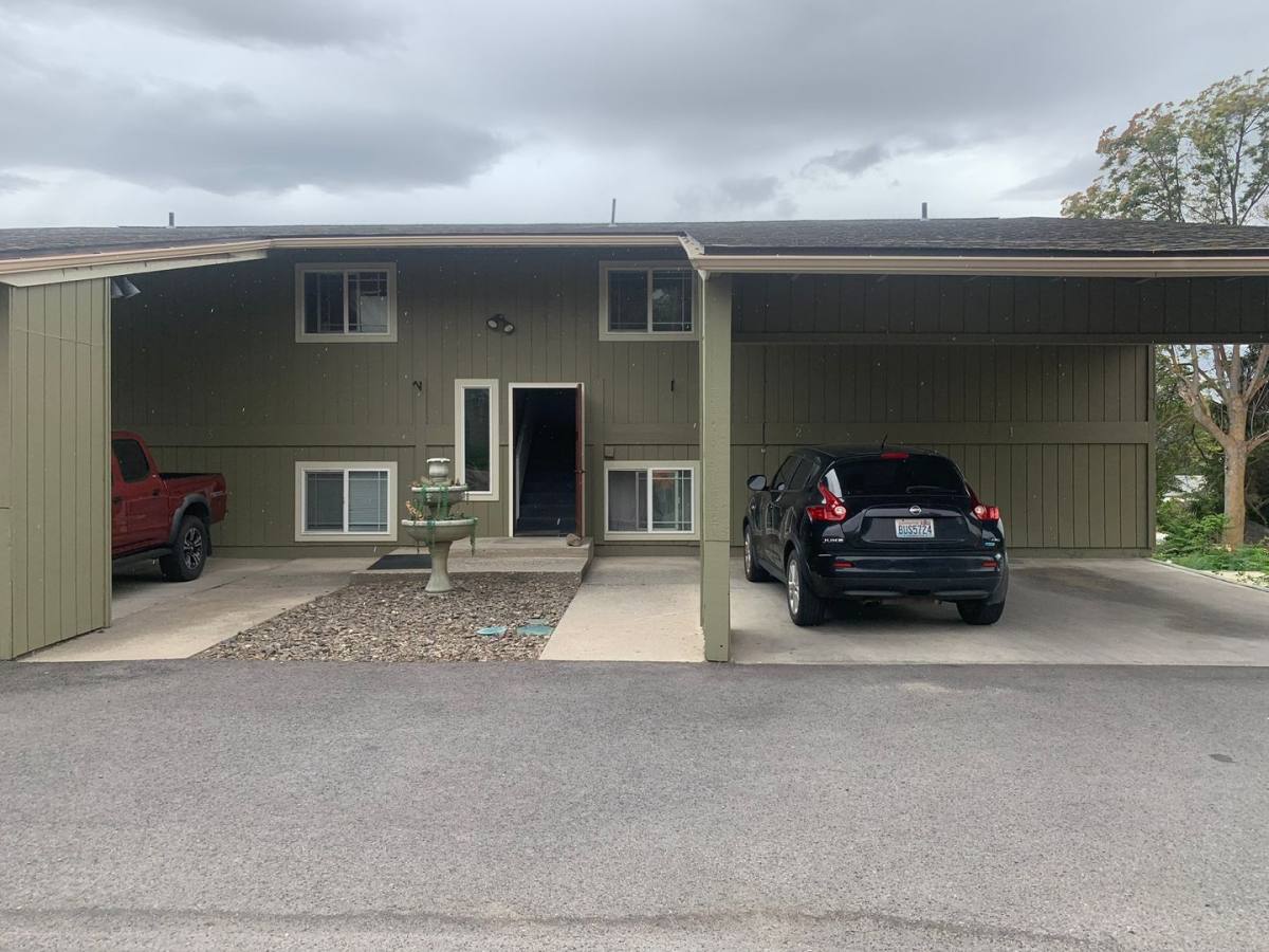 Apartment for rent at 939 N Baker Ave, East Wenatchee, WA 98802
