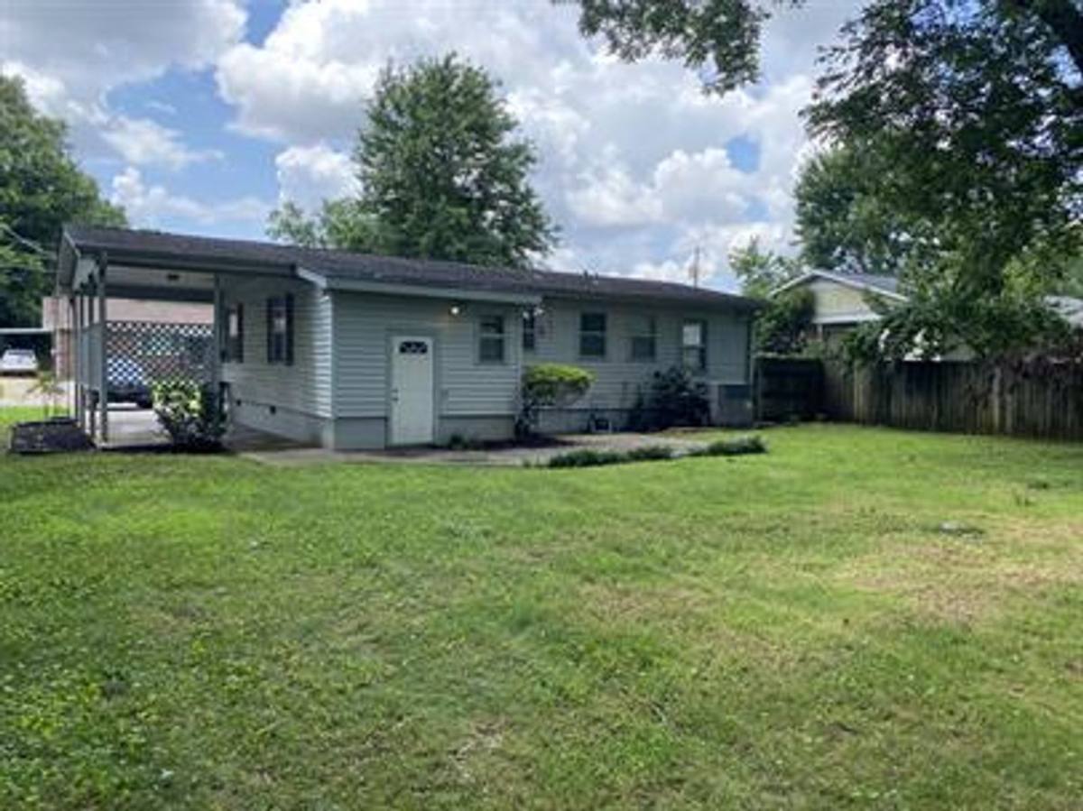 House for rent at 410 Warner St NW, Huntsville, AL 35805