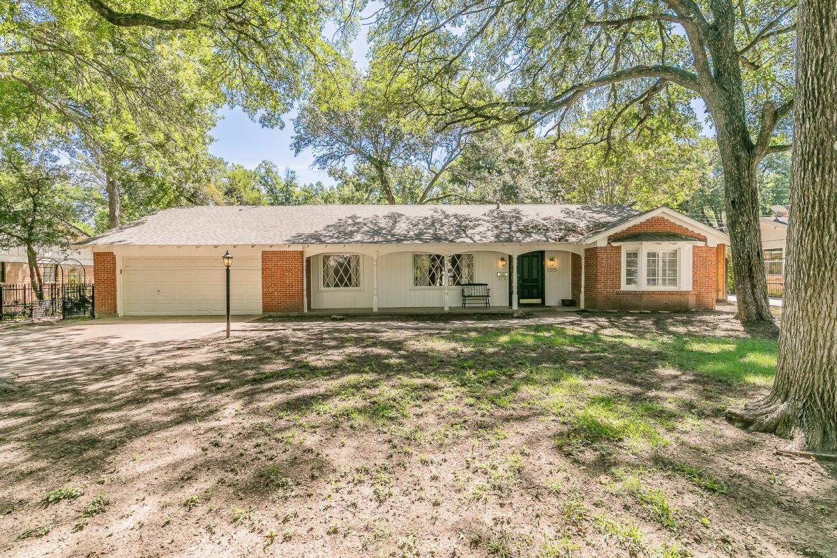 House for rent at 3215 Spanish Oak Dr, Fort Worth, TX 76109
