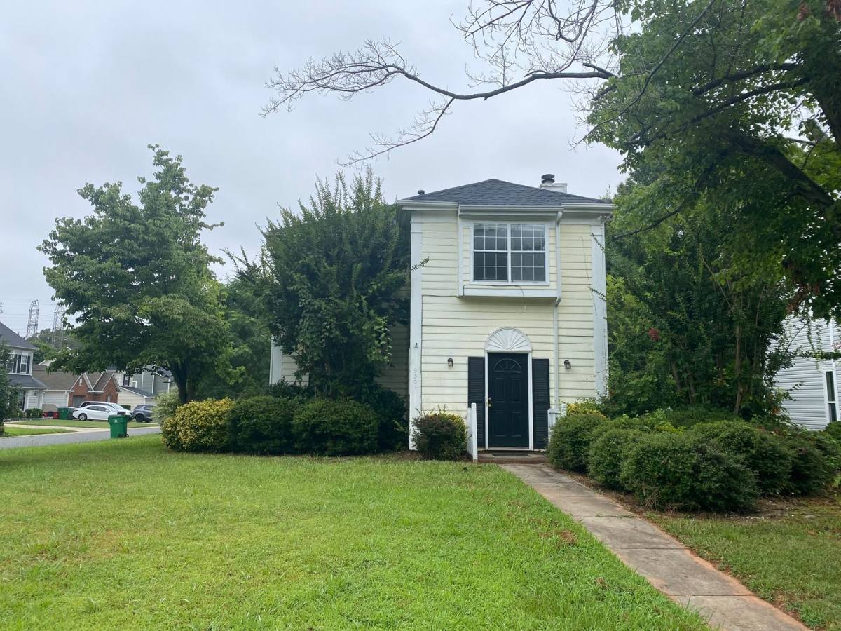 House for rent at 9301 Amy Dr, Charlotte, NC 28213