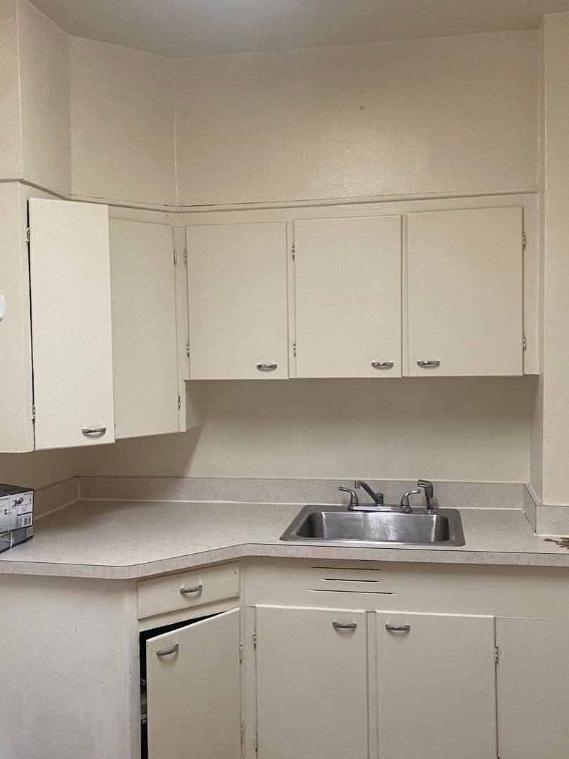Apartment for rent at 2529 N Erie St, Toledo, OH 43611