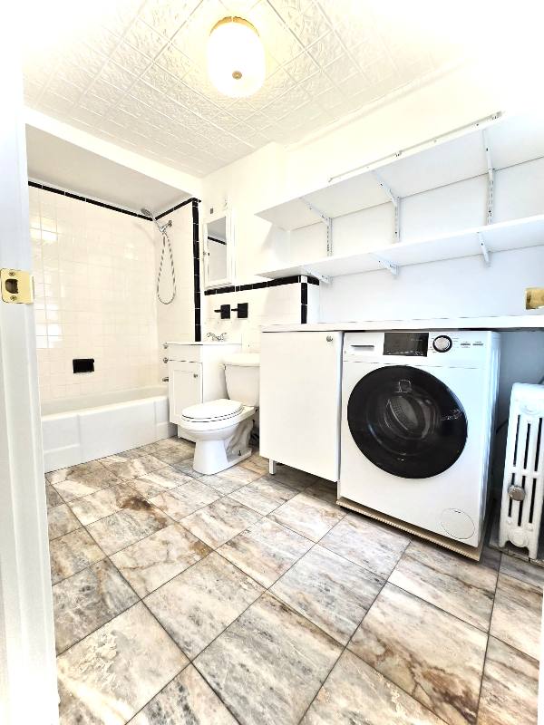 Townhouse for rent at 196 W 9th St, Brooklyn, NY 11231