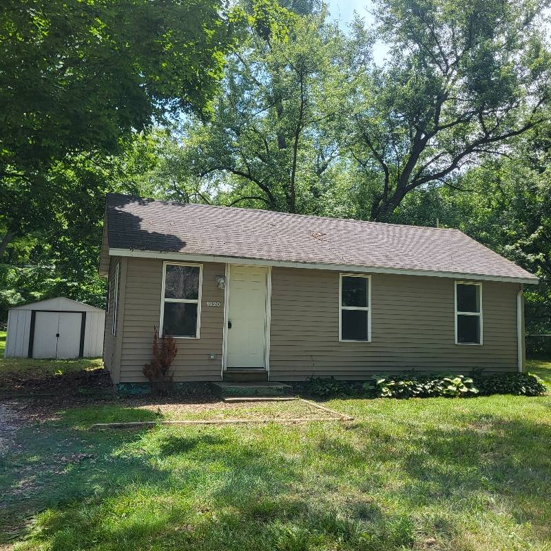 House for rent at 1920 Taube Ave, Benton Harbor, MI 49022