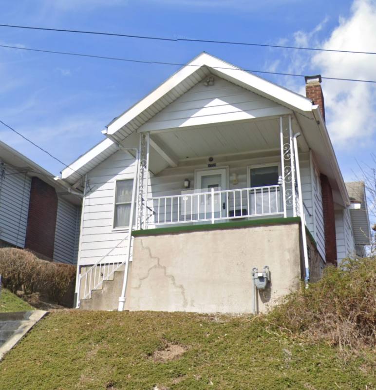House for rent at 2732 Queensboro Ave, Pittsburgh, PA 15226
