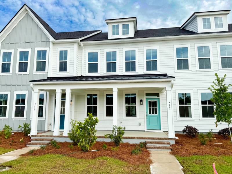 Townhouse for rent at 762 Blueway Ave, Summerville, SC 29486