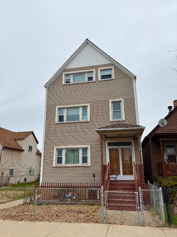 Apartment for rent at 5618 W 64th Place #2R, Chicago, IL 60638