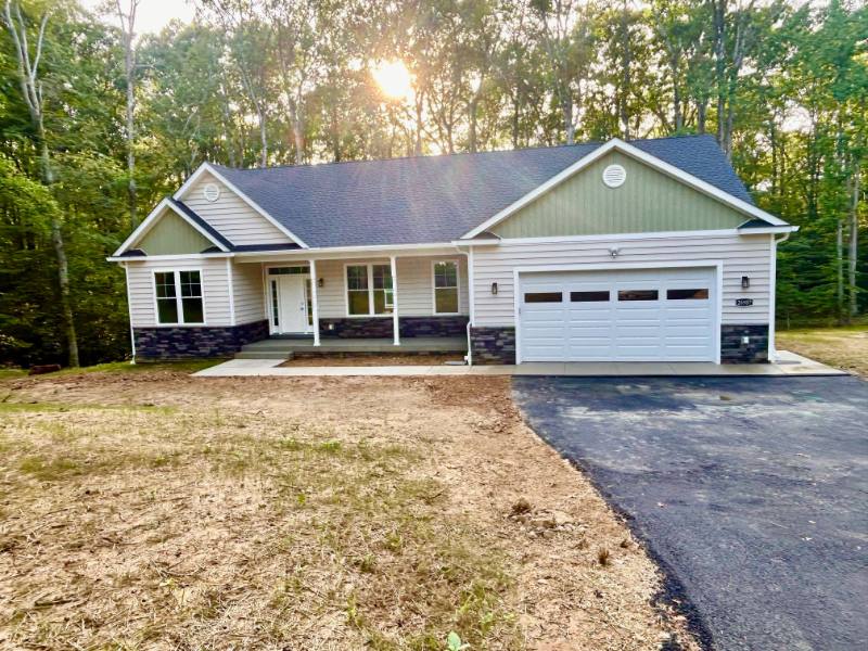 House for rent at 28987 Lockes Hill Rd, Mechanicsville, MD 20659