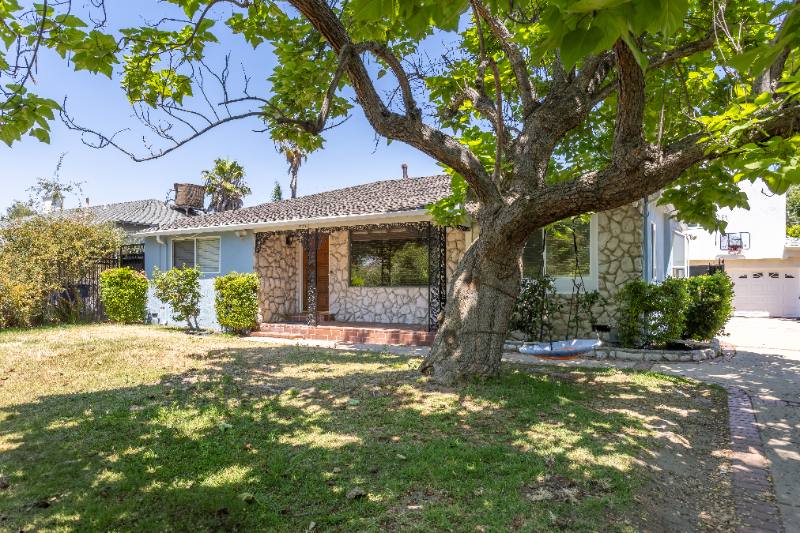 House for rent at 4912 Strohm Ave, North Hollywood, CA 91601