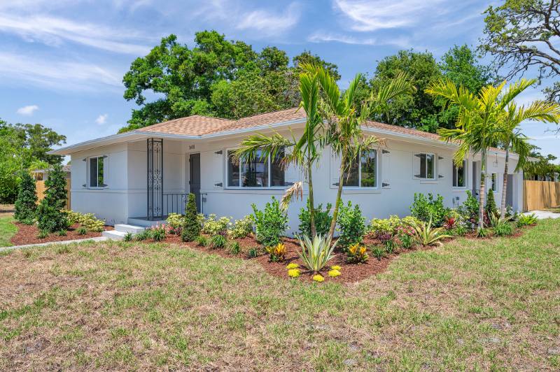 House for rent at 1401 49th St N, Saint Petersburg, FL 33710