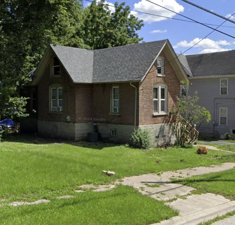 Apartment for rent at 718 S 5th St #A, Rockford, IL 61102