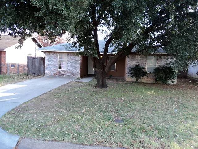 House for rent at 913 Baldwin St, Denton, TX 76205