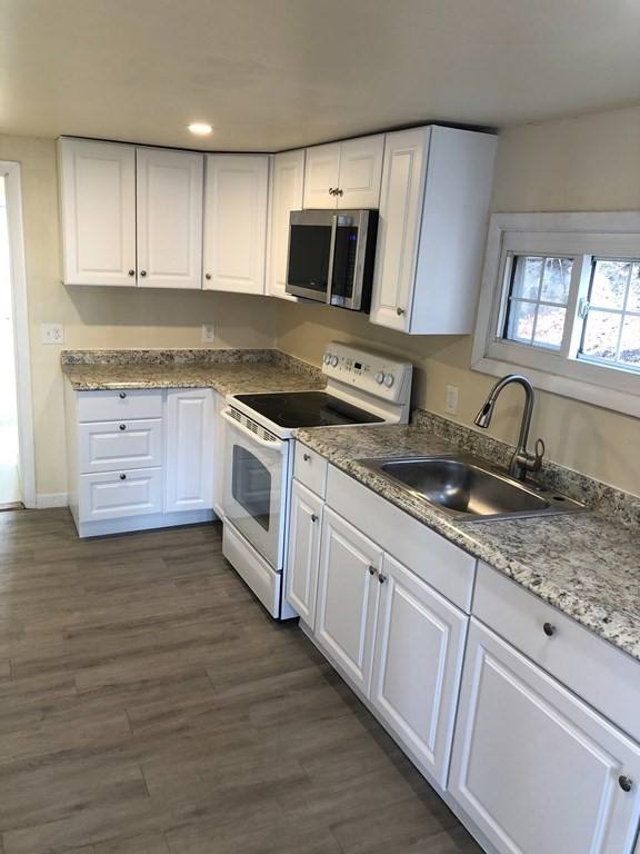 House for rent at 1 Natural History Dr, Worcester, MA 01605
