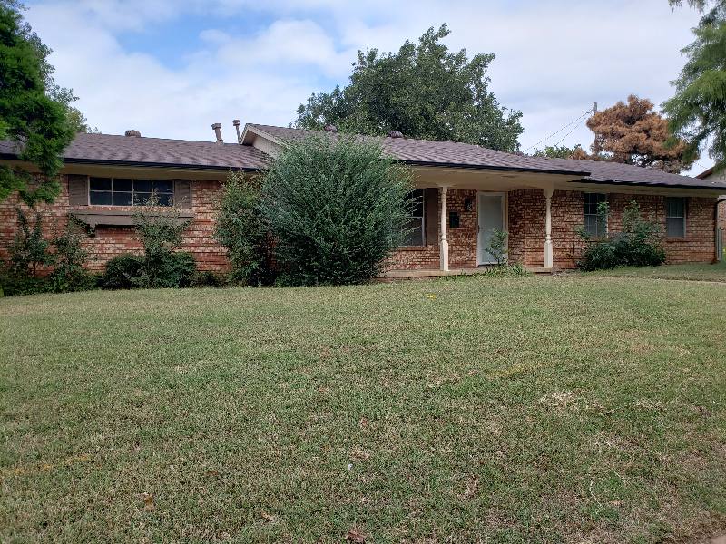House for rent at 1129 W Havenwood Dr, Oklahoma City, OK 73135