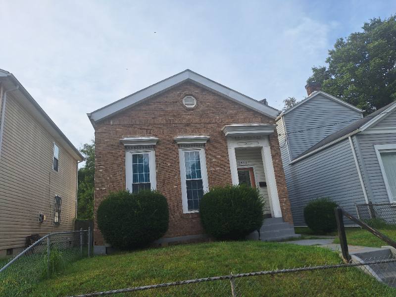House for rent at 1933 W Madison, Louisville, KY 40203