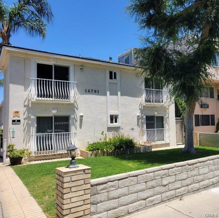 Apartment for rent at 14701 Dickens St #5, Sherman Oaks, CA 91403