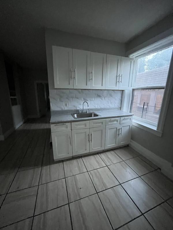 Apartment for rent at 262 Elmwood Ave #2R, East Orange, NJ 07018