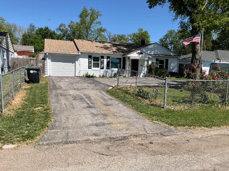 House for rent at 761 S 69th St, Omaha, NE 68106